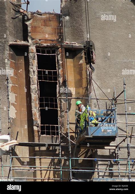 Crane Dismantling Work Hi Res Stock Photography And Images Alamy