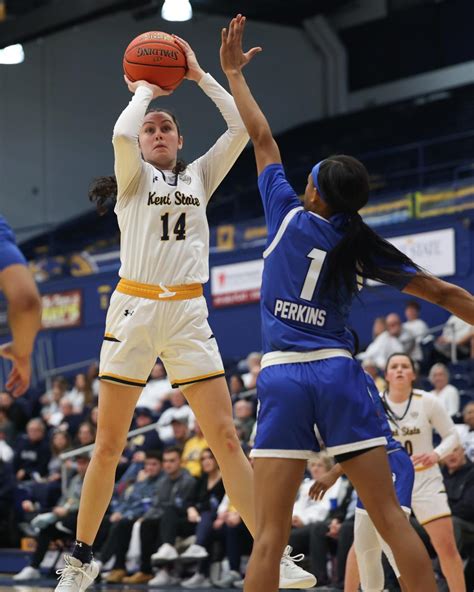 Kent State women's basketball edges Buffalo with Clare Kelly basket in ...