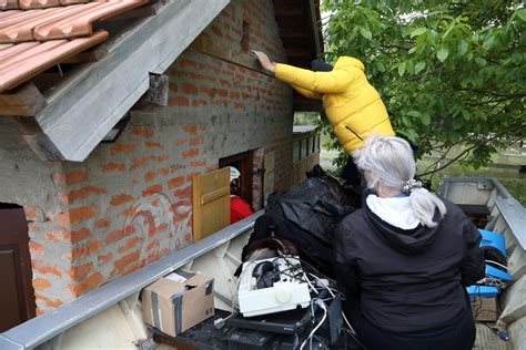 Galerija Vodostaji u opadanju no situacija još uvijek ozbiljna Štete