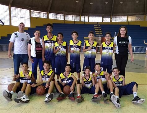 Jornal O Victoriano de Avaré Basquete avança em duas categorias nos