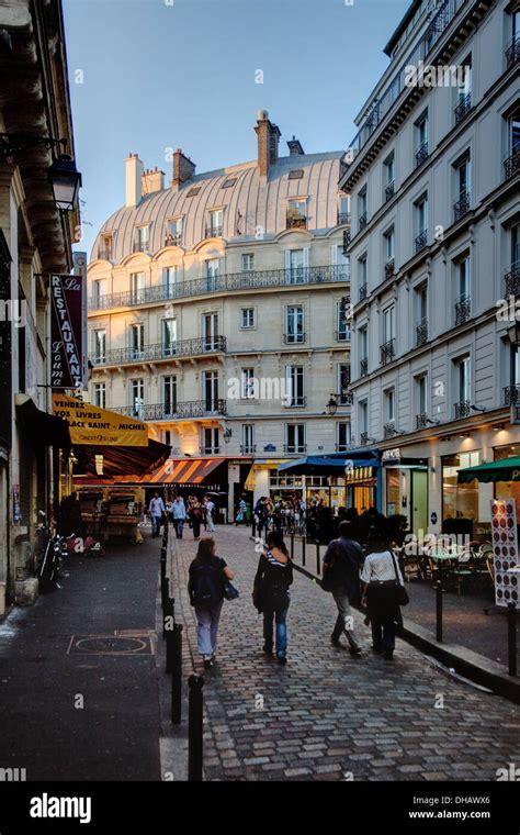 Left Bank Paris Hi Res Stock Photography And Images Alamy