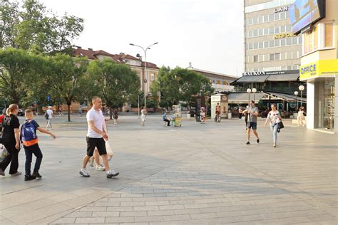 Haos U Centru Banjaluke Sukobili Se Navija I Crvene Zvezde I Borca Na