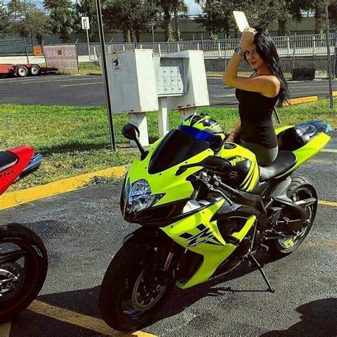 Gsxr 600 Suzuki Motorcycle Moto Bike Fast Bikes Cool Bikes Custom