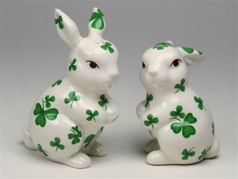 Springtime Bunnies Irish Easter Bunny Rabbit With Shamrock Pattern