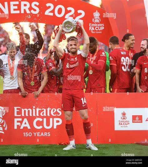 Jordan Henderson With Fa Cup Hi Res Stock Photography And Images Alamy