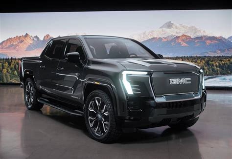 2024 GMC Sierra EV Transformer Bed 400 Mile Range GearJunkie