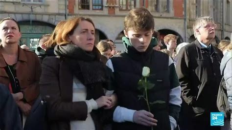 Attentat d Arras hommage à Dominique Bernard l enseignant de 57 ans