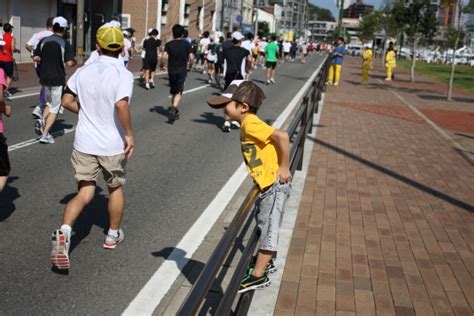 フルマラソン初心者のためのペース配分の目安と走り方の3つのコツ Runnal ランナル