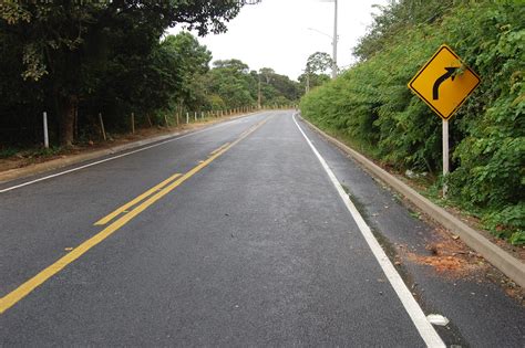 Estradas de Pernambuco Implantação e pavimentação da PE 27 têm 50 dos