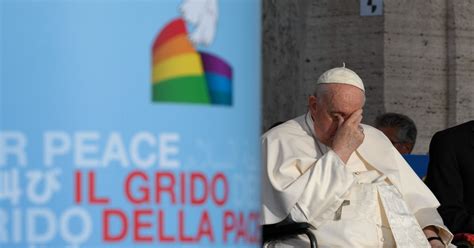 Papa Francesco Il Cagnolino E La Lamborghini