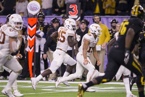 Photo Gallery – Longhorns win Texas Bowl - Horns Illustrated