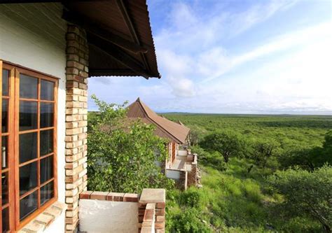 Etosha Safari Lodge - Lodge souh of the Etosha National Park