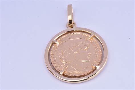 Pendentif médaillon de collection pièce de monnaie en or jaune 18 carat