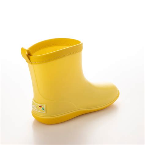 arnold palmer footwear yellow