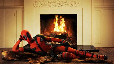 Download Ryan Reynolds As Deadpool Wallpaper | Wallpapers.com