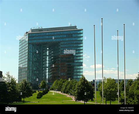 Modernity architecture hi-res stock photography and images - Alamy