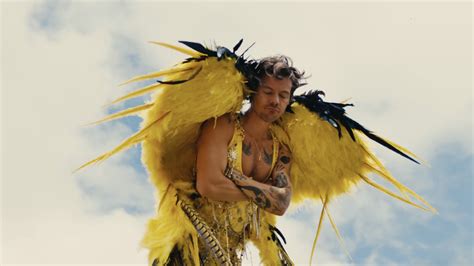 Off To The Circus: Harry Styles Releases "Daylight" Music Video