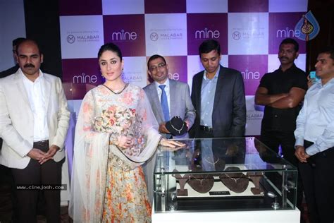 Kareena Launches Malabar Gold N Diamonds Photo Of