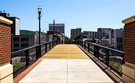 Dr. Martin Luther King, Jr. Memorial Bridge | American Institute of Steel Construction