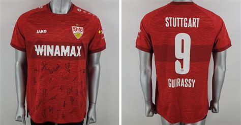 Teamsigniertes Auswärtstrikot von VfB Star Guirassy