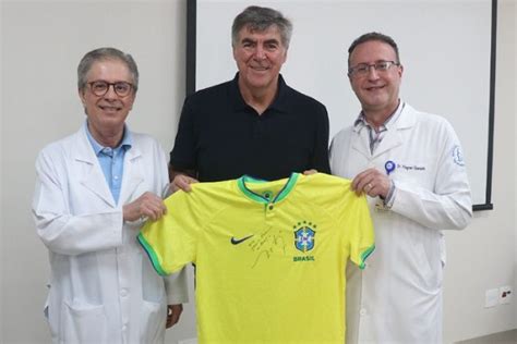 Ex goleiro Zetti ídolo do tricolor visita o HCM