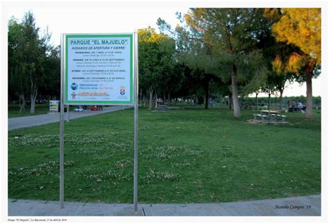 Entrada Del Parque Del Majuelo LA RINCONADA Sevilla