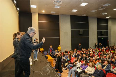 Stranizza D Amuri Beppe Fiorello Presenta A Messina Il Suo Film