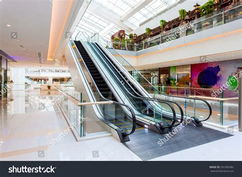 39,192 Shopping Mall With Escalator Images, Stock Photos & Vectors ...