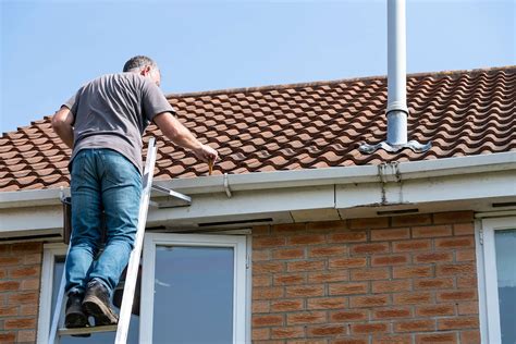 12 Roof Maintenance Tips Homeowners Should Know