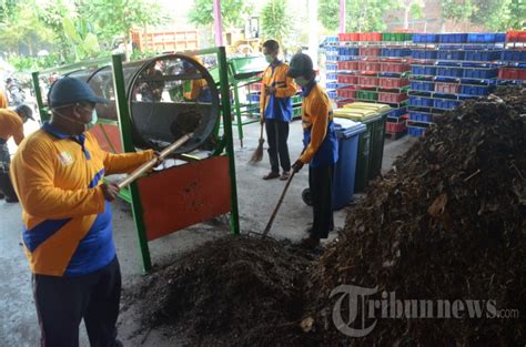 Pemkot Surabaya Mengelola Sampah Organik Dengan Larva Foto 15 1764723