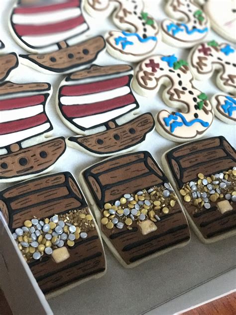 Treasure Chest Iced Cookies Cookie Decorating Pirate Cookies