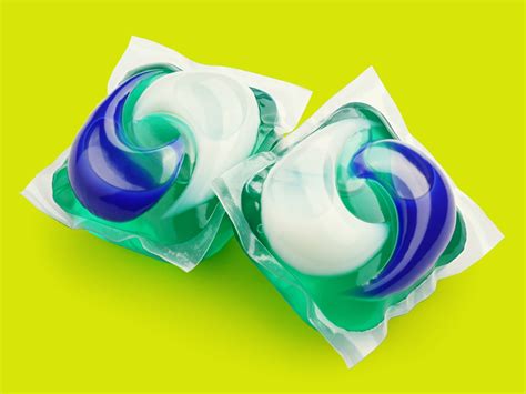 The Internet Is Obsessed With the Idea of Eating Detergent Pods, But OMG Don’t | SELF