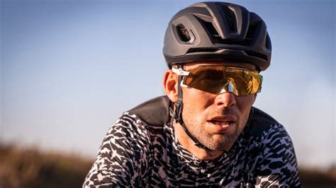 Mark Cavendish S New Oakley Kato Shades Are Inspired