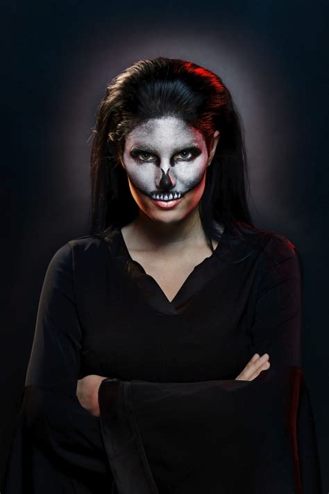 4 Quick & Easy Halloween Makeup Ideas Inspiration - Dressed to Kill