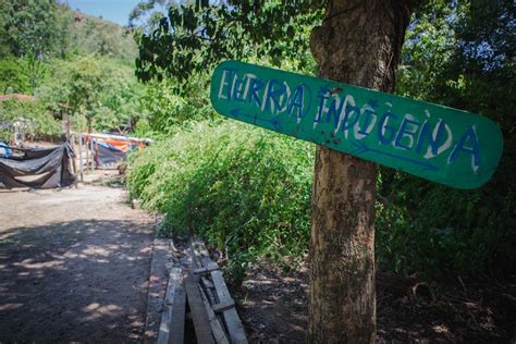 Justiça suspende reintegração de posse em área de retomada indígena no