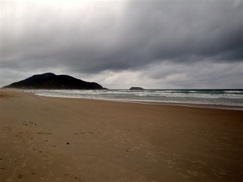 Foto Praia Do Santinho Florian Polis Santa Catarina Brasil