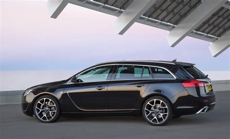 Road Car Pictures 2010 Opel Insignia OPC Sports Tourer