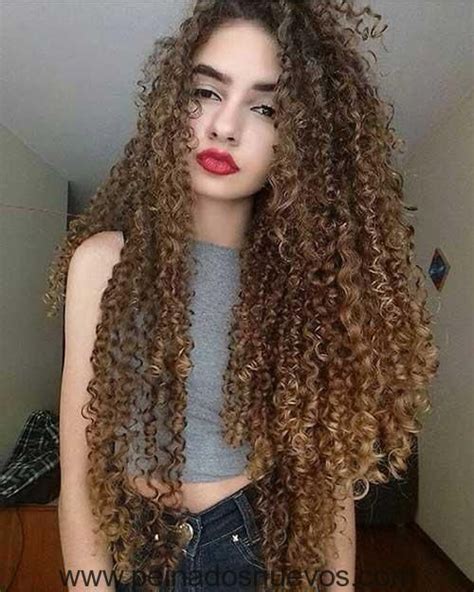 Largo En Capas De Pelo Rizado Curly Hair Care Long Curly Hair Big Hair Wavy Hair Short Hair