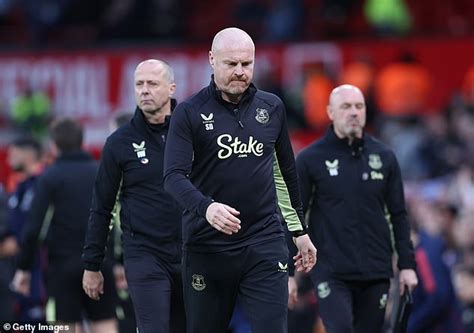 Sean Dyche Insists He Doesn T Need A Set Piece Coach And His Old School