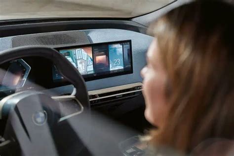 Das Curved Display Von Bmw