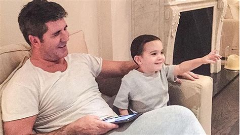 Tingkah Manis Anak Simon Cowell Juri America S Got Talent Jadi Polisi