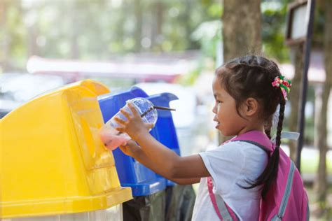 4100 Asian Kids Recycling Stock Photos Pictures And Royalty Free