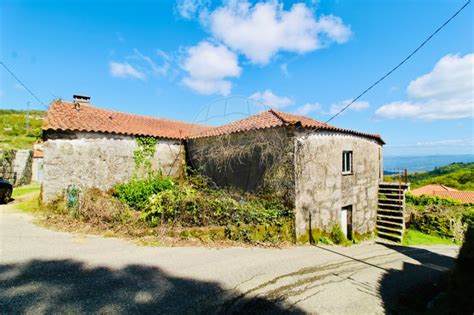 Moradia T Venda Em Rio Frio Arcos De Valdevez Re Max