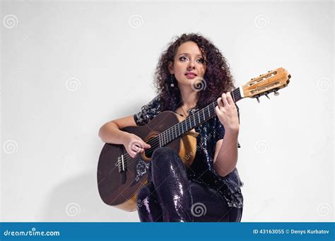 Woman Guitarist And Singer Stock Image Image Of Guitarist 43163055