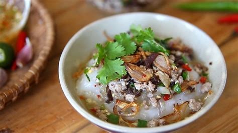 Hanoi S Street Food Must Try Dishes In The Capital City