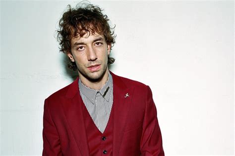 Albert Hammond Jr Anuncia Nuevo Disco Y Estrena 100 99 Con Videoclip