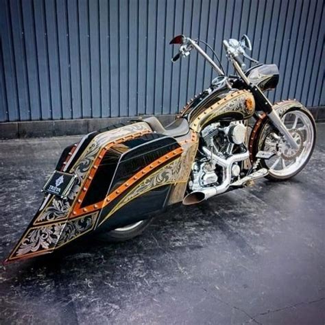 Custom Big Wheel Baggers Custom Baggers Bagger Custom Motorcycles