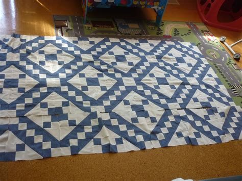 The Patch Craft: Jacob's ladder quilt