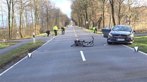 77 Jährige Pedelec Fahrerin bei Unfall im Emsland lebensgefährlich verletzt