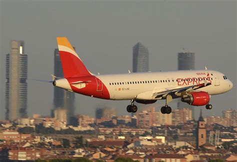 Iberia Express Celebra Sus Primeros Cinco A Os Fly News